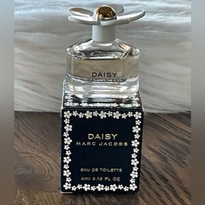 Marc Jacobs Daisy Eau de Toilette Mini Travel Size